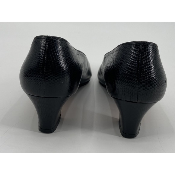 SALVATORE FERRAGAMO Black Leather Chunky Heels Pumps Sz 5.5 B - Picture 4 of 11